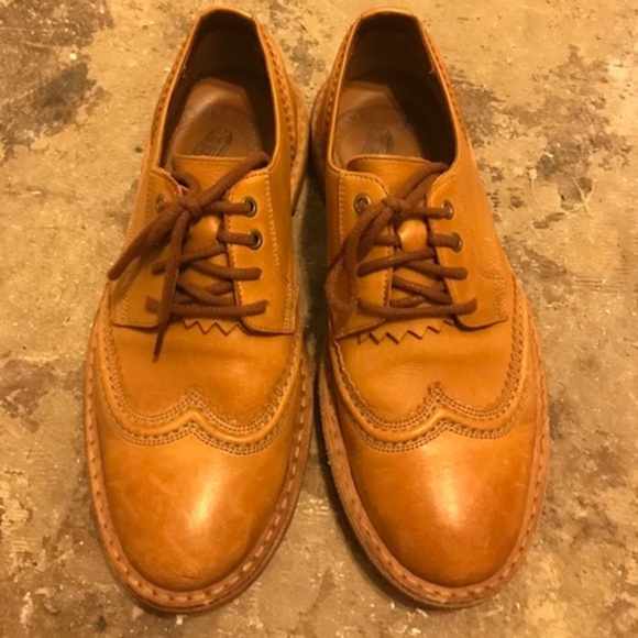 clarks wingtip